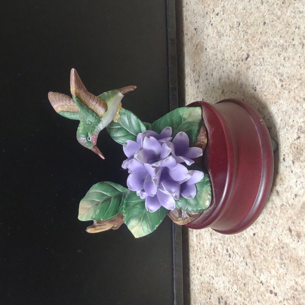 San Francisco music box company hummingbird